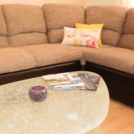 Apartment Lana Омиш Экстерьер фото