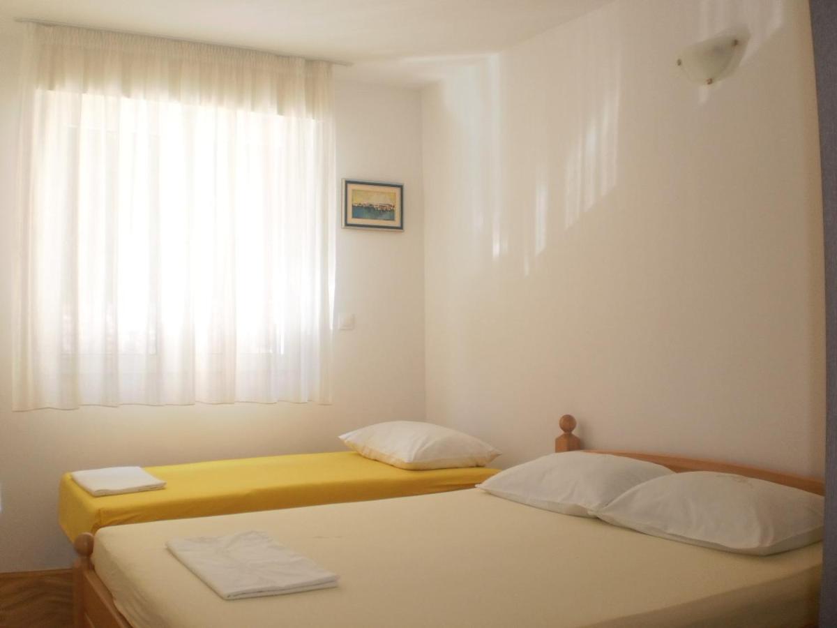 Apartment Lana Омиш Экстерьер фото