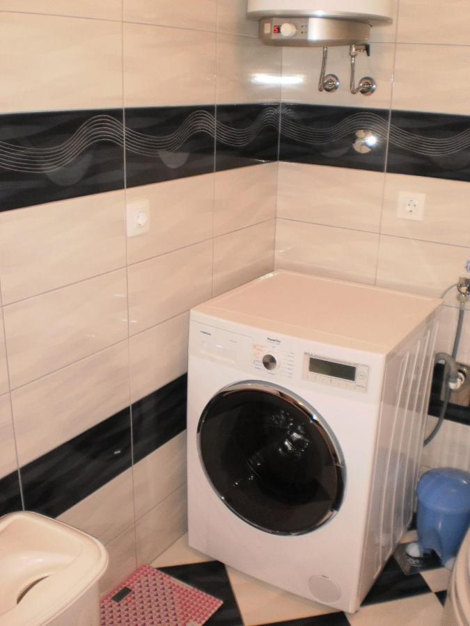 Apartment Lana Омиш Экстерьер фото
